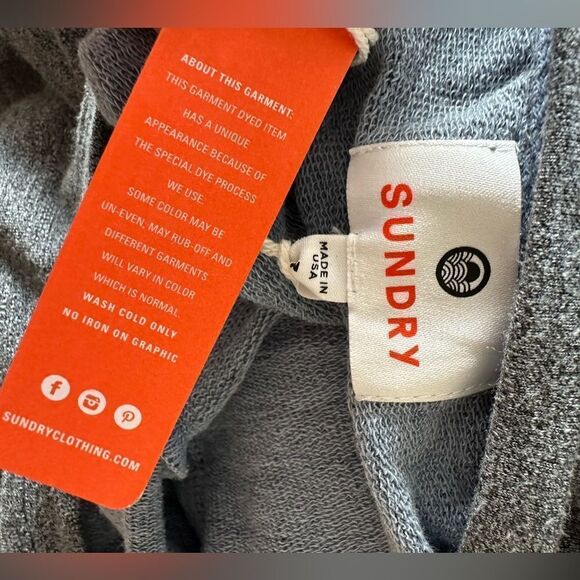 NWT Sundry Women’s Pullover Sweatshirt Oversized Raw Hem Gray Blue SIZE 3 L - Picture 2 of 7